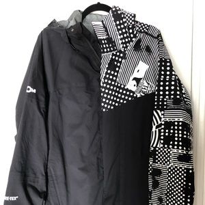 Volcom Gortex snowboard jacket sz S